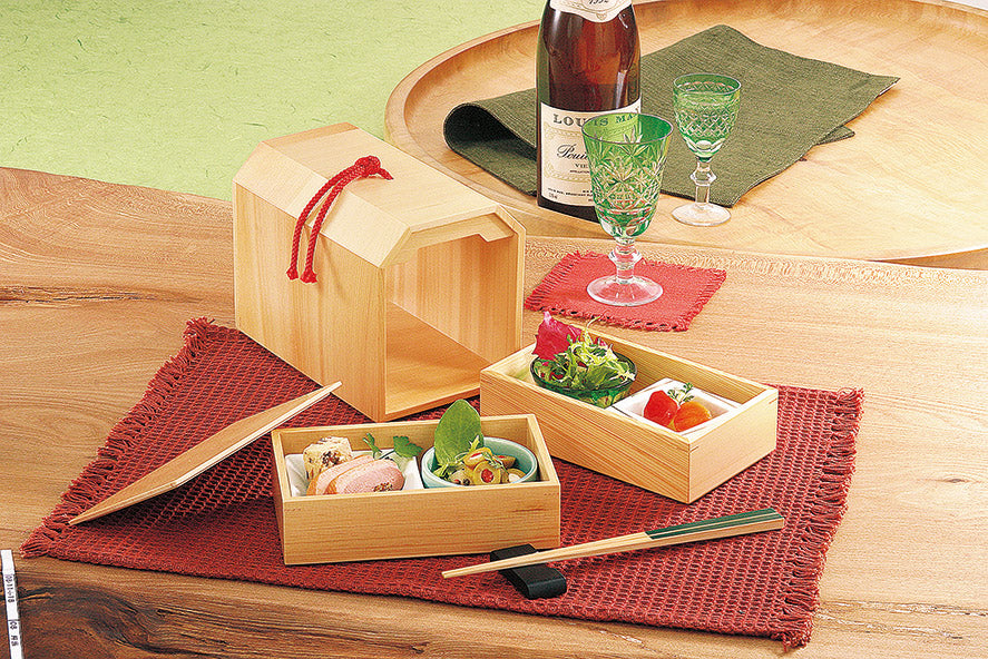 2-tier Wooden Picnic Bento | Sukiya