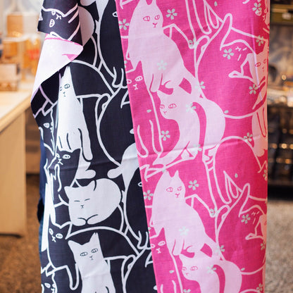 105cm Reversible Furoshiki | Cat Puzzle (black & pink)