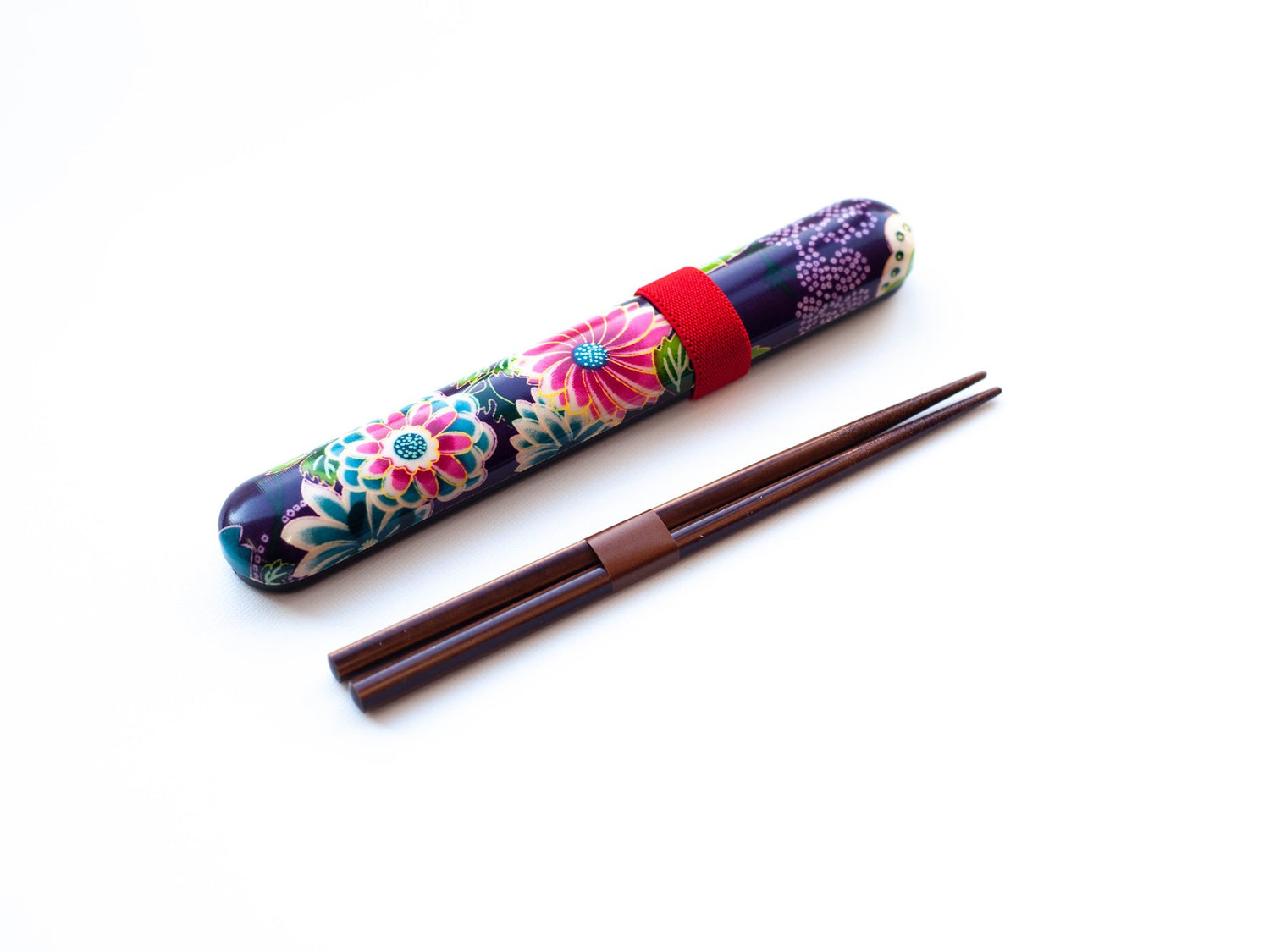 https://www.bentoandcopro.com/cdn/shop/products/53644-Hakoya-KimonochopsticksM01.jpg?v=1596576823&width=1500